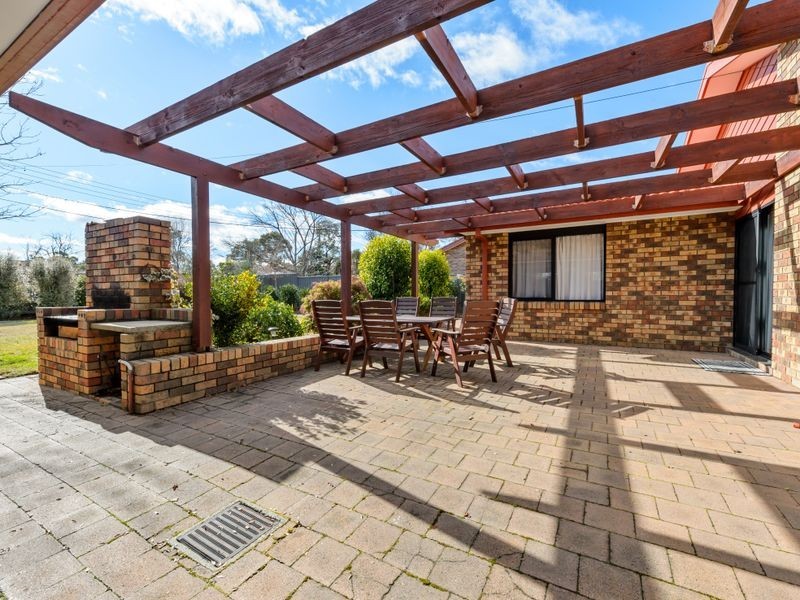 33 Falkiner Place, Macarthur ACT 2904
