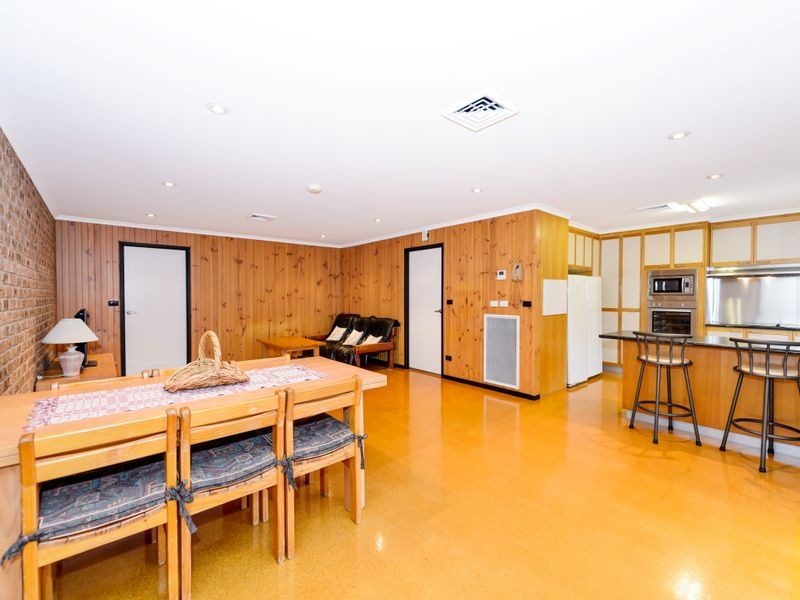 33 Falkiner Place, Macarthur ACT 2904