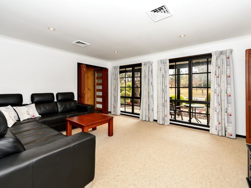 33 Falkiner Place, Macarthur ACT 2904