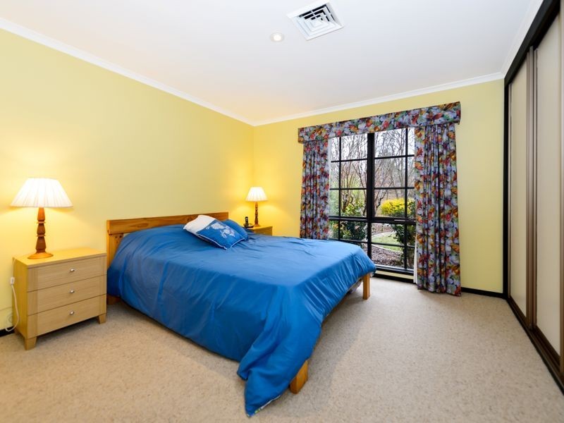 33 Falkiner Place, Macarthur ACT 2904