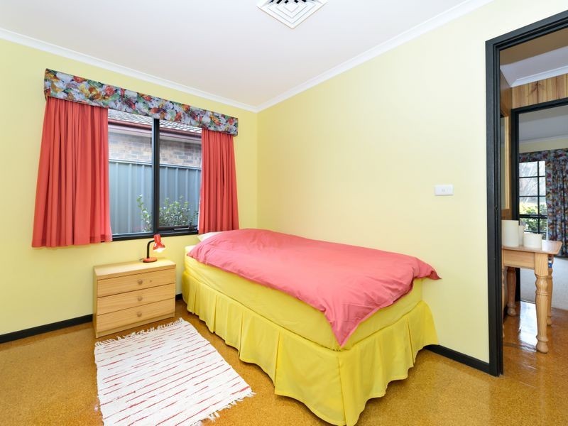 33 Falkiner Place, Macarthur ACT 2904