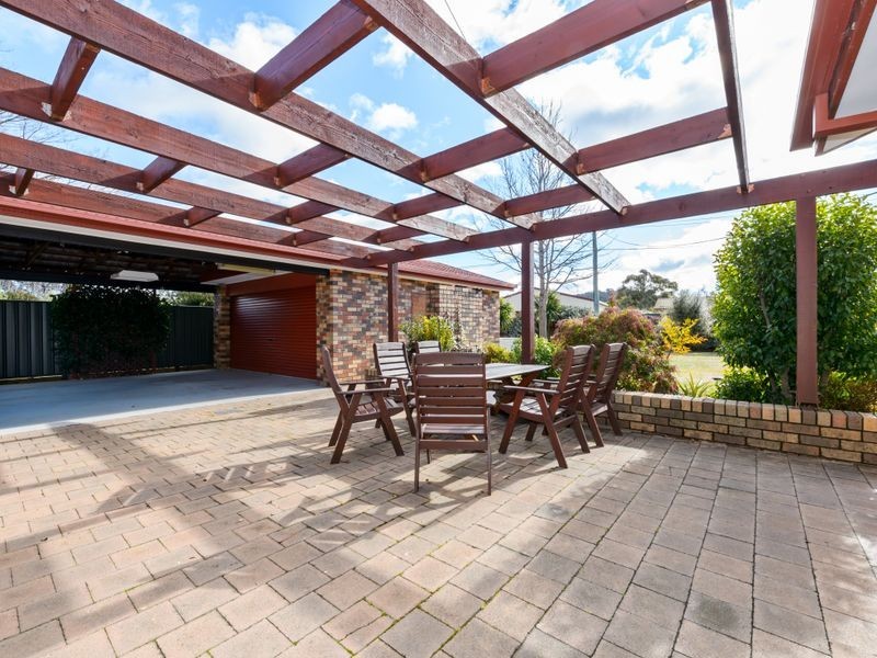 33 Falkiner Place, Macarthur ACT 2904