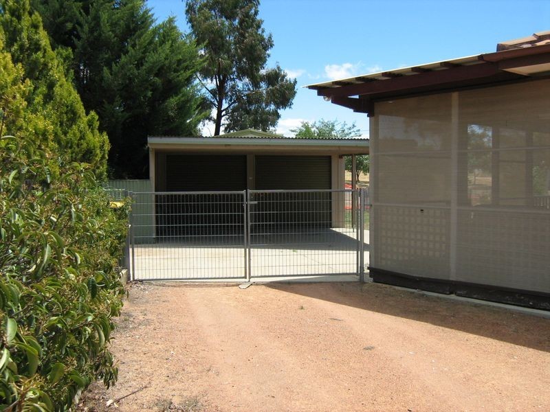 4 Southwood Retreat, Bonython ACT 2905