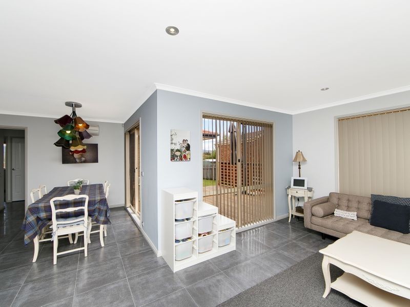 42 Ashcroft Crescent, Monash ACT 2904