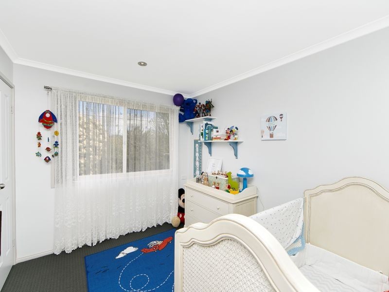 42 Ashcroft Crescent, Monash ACT 2904