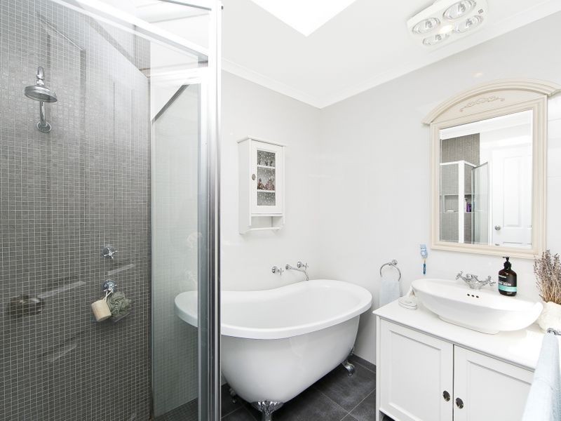 42 Ashcroft Crescent, Monash ACT 2904