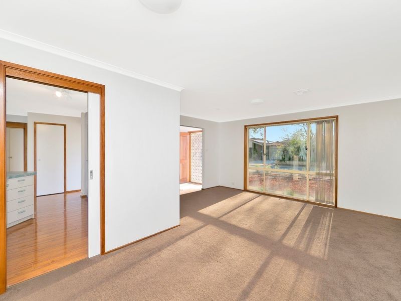 12 Alarmon Crescent, Dunlop ACT 2615