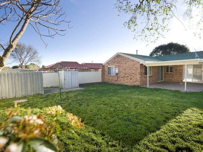 12 Alarmon Crescent, Dunlop ACT 2615