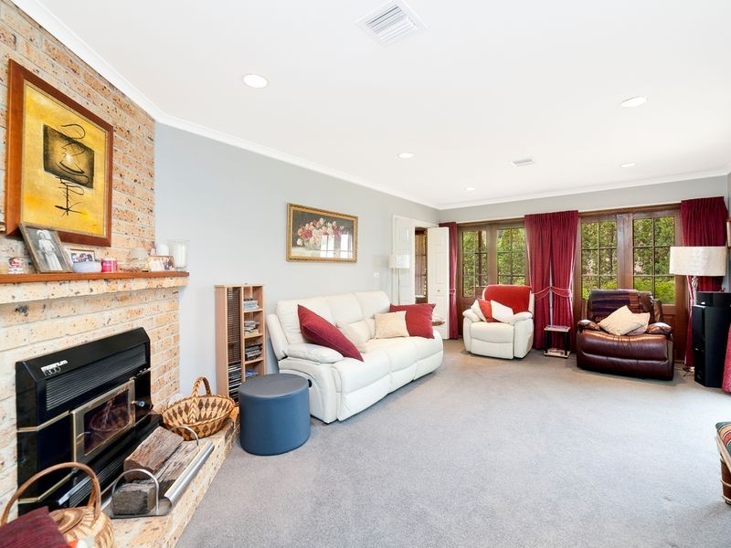 38 Mount Vernon Drive, Kambah ACT 2902