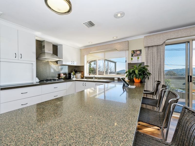 18 Mountain Circuit, Calwell ACT 2905