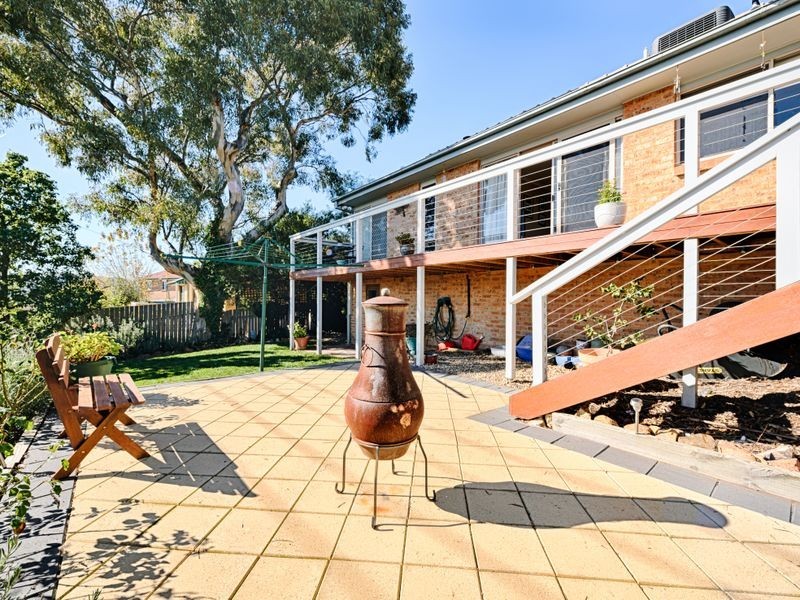 18 Mountain Circuit, Calwell ACT 2905