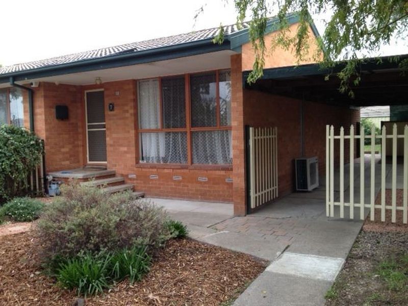 7 Gunning Place, Kambah ACT 2902