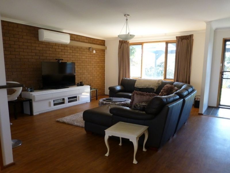 156 Darwinia Terrace, Chapman ACT 2611