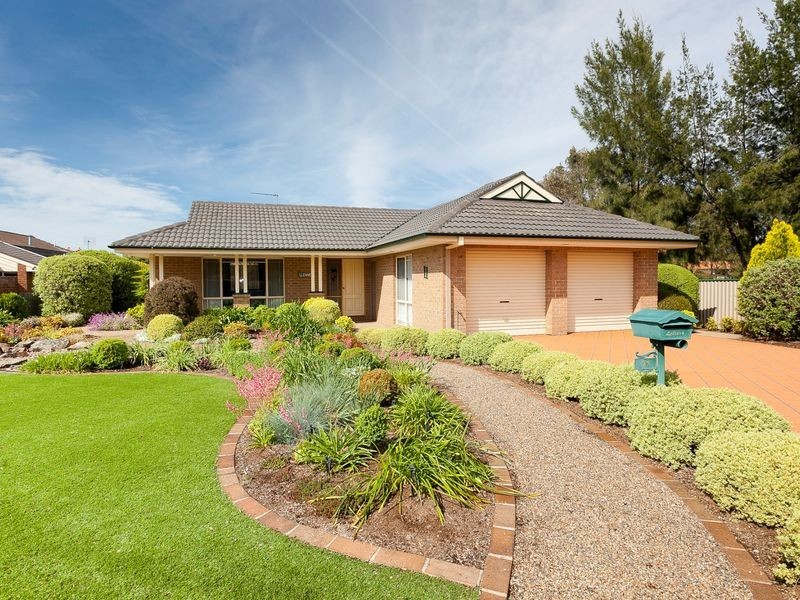 11 Mackney Place, Gordon ACT 2906