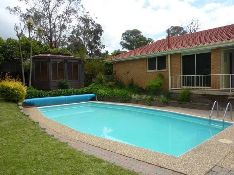 6 Dempster Place, Kambah ACT 2902