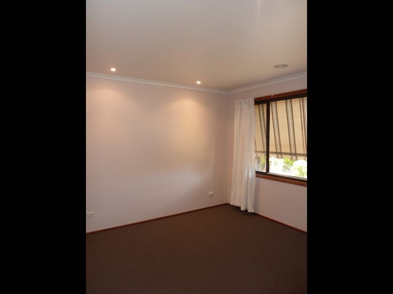 88 Outtrim Avenue, Calwell ACT 2905
