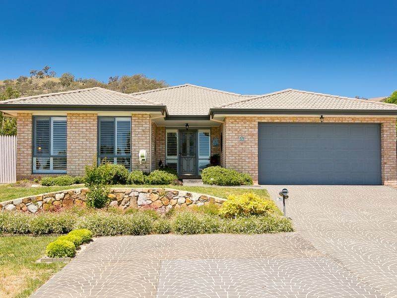 13 Jane Sutherland Street, Conder ACT 2906
