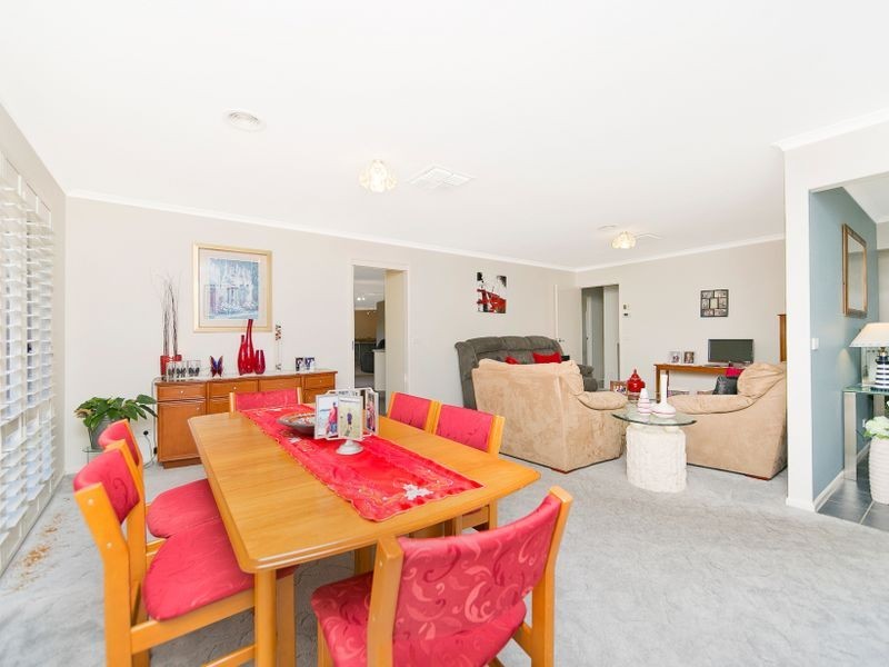 13 Jane Sutherland Street, Conder ACT 2906