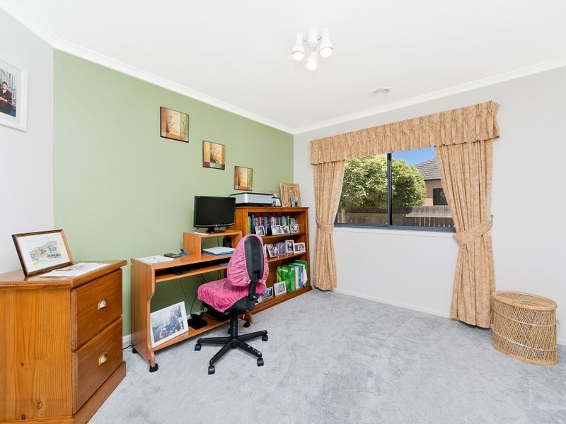 13 Jane Sutherland Street, Conder ACT 2906