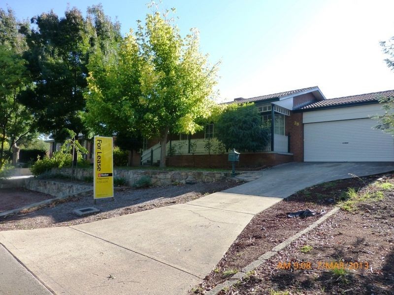 28 Merriman Crescent, Macarthur ACT 2904
