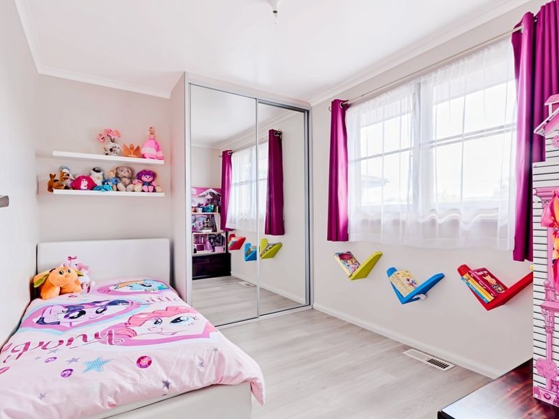 6 Mallee Crescent, Queanbeyan NSW 2620