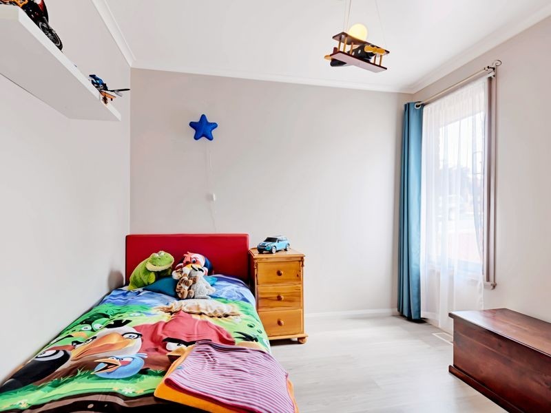 6 Mallee Crescent, Queanbeyan NSW 2620