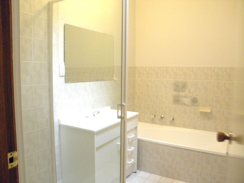 6/24 Beazley Crescent, Calwell ACT 2905