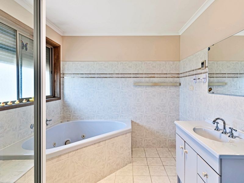 43 Callaway Crescent, Gordon ACT 2906