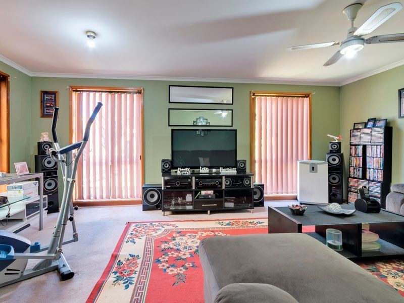 19 Brockway Circuit, Banks ACT 2906