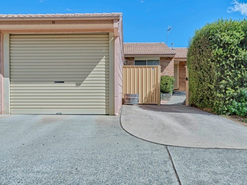 25/12 Burdett Crescent, Theodore ACT 2905