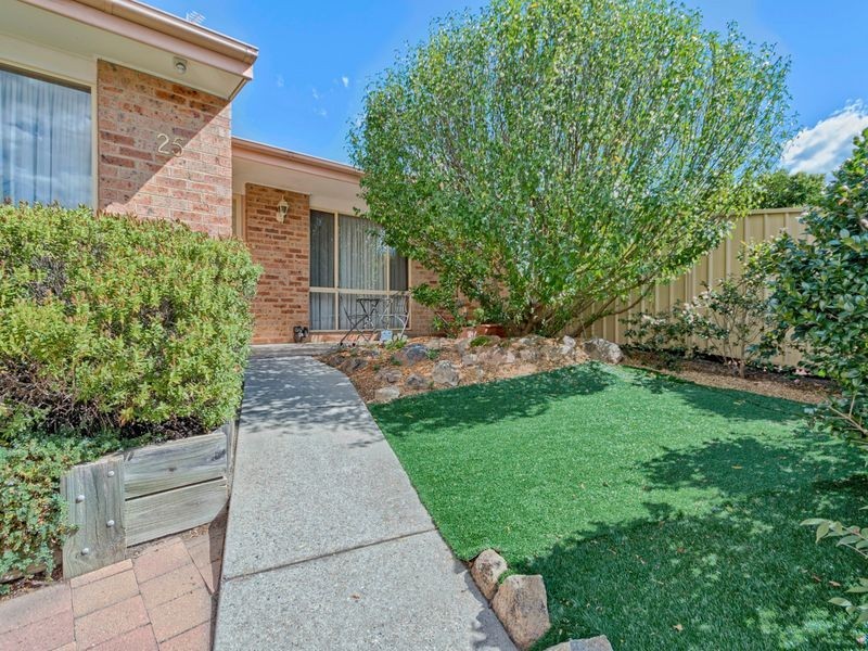 25/12 Burdett Crescent, Theodore ACT 2905