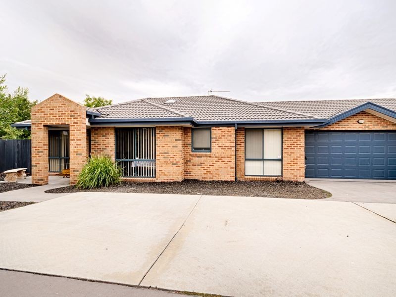 2/58-60 Betty Maloney Crescent, Banks ACT 2906