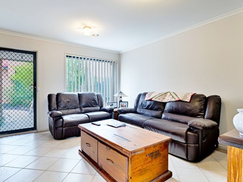 2/58-60 Betty Maloney Crescent, Banks ACT 2906