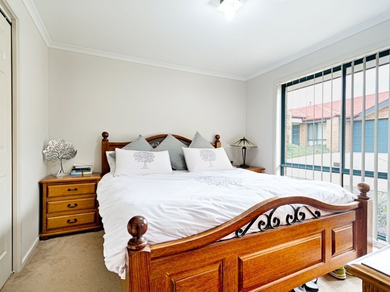 2/58-60 Betty Maloney Crescent, Banks ACT 2906