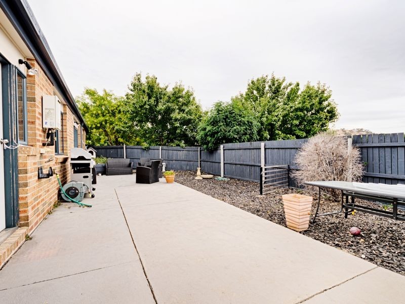 2/58-60 Betty Maloney Crescent, Banks ACT 2906
