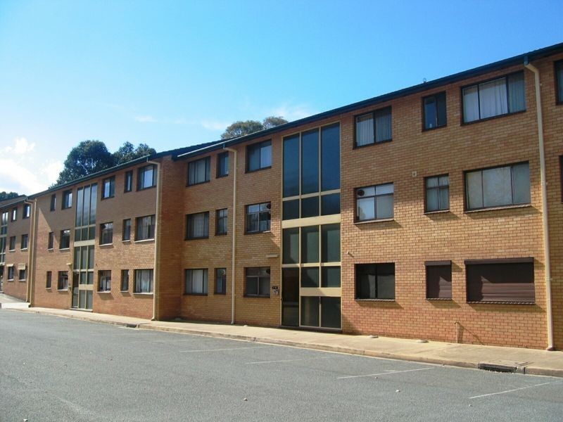 4/6 Maclaurin Crescent, Chifley ACT 2606