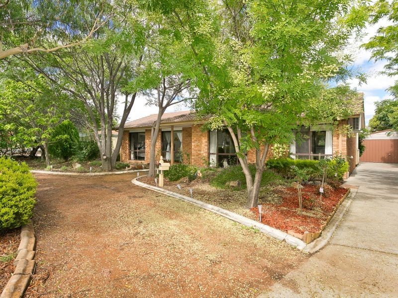 54 Keverstone Circuit, Isabella Plains ACT 2905