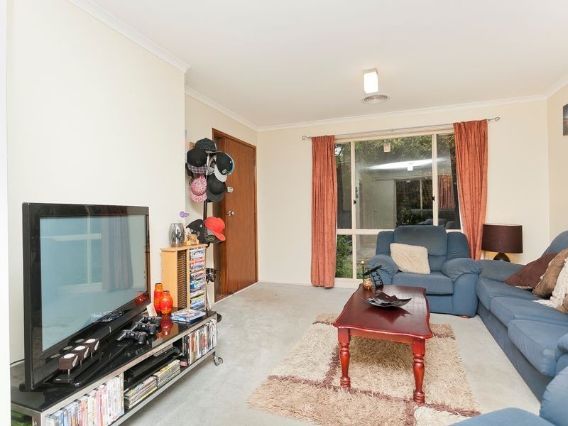 10A Hickenbotham Street, Gordon ACT 2906