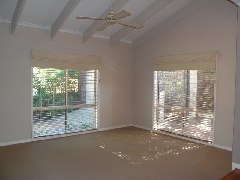 8 Marquet Retreat, Bonython ACT 2905