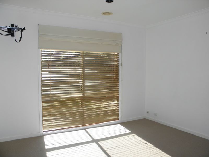 8 Marquet Retreat, Bonython ACT 2905