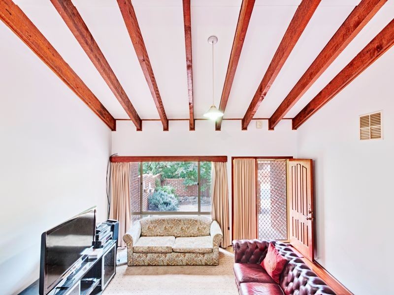 22 Terry Close, Swinger Hill ACT 2606