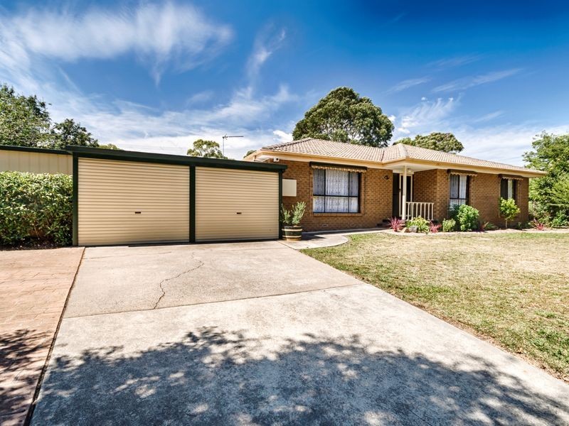 11 Kneeshaw Street, Monash ACT 2904