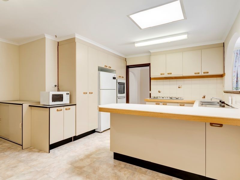 11 Kneeshaw Street, Monash ACT 2904