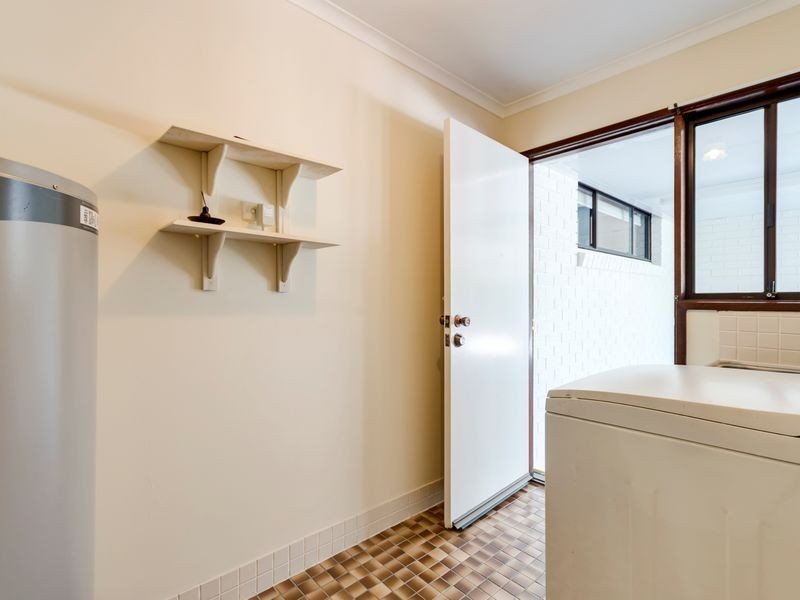 11 Kneeshaw Street, Monash ACT 2904