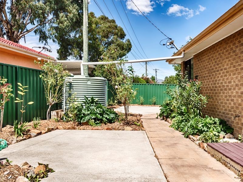 11 Kneeshaw Street, Monash ACT 2904