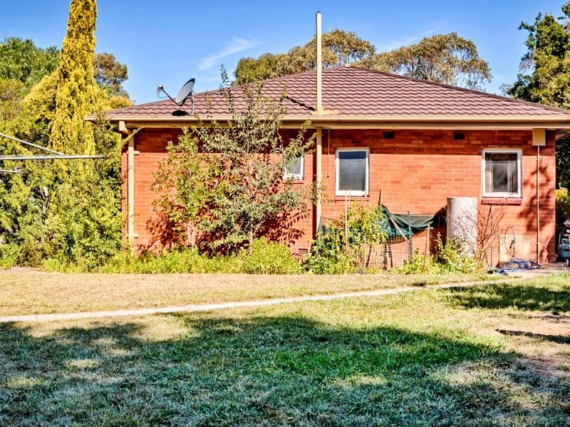 16 McIntyre Street, Narrabundah ACT 2604