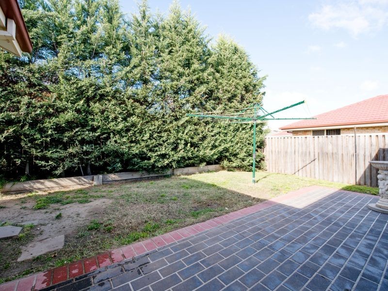 16 Stonehaven Circuit, Queanbeyan NSW 2620