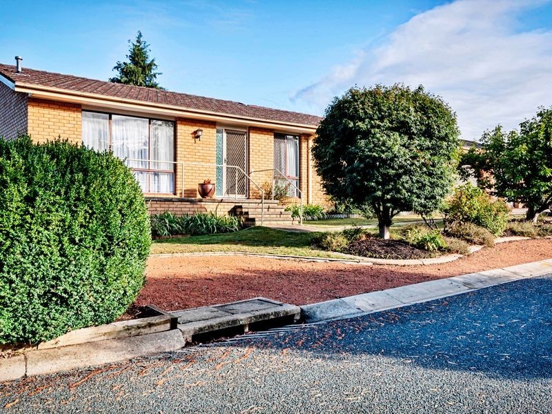 6 Harwood Court, Wanniassa ACT 2903