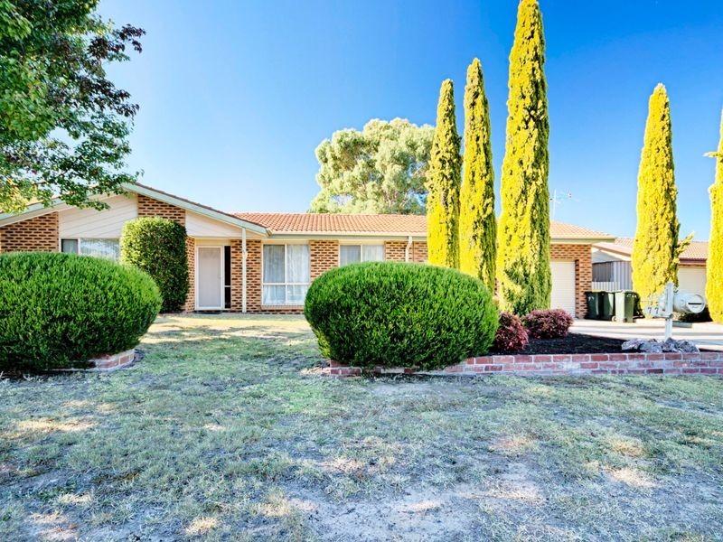 77 Clare Dennis Avenue, Gordon ACT 2906