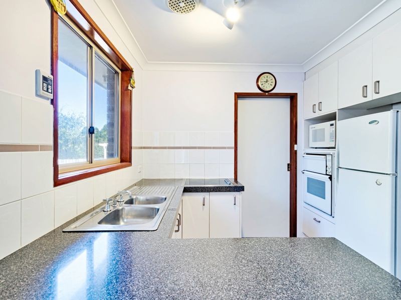 77 Clare Dennis Avenue, Gordon ACT 2906